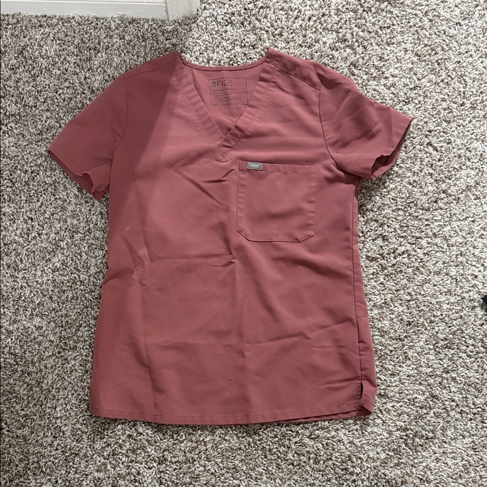 FIGS Women's one pocket scrub top